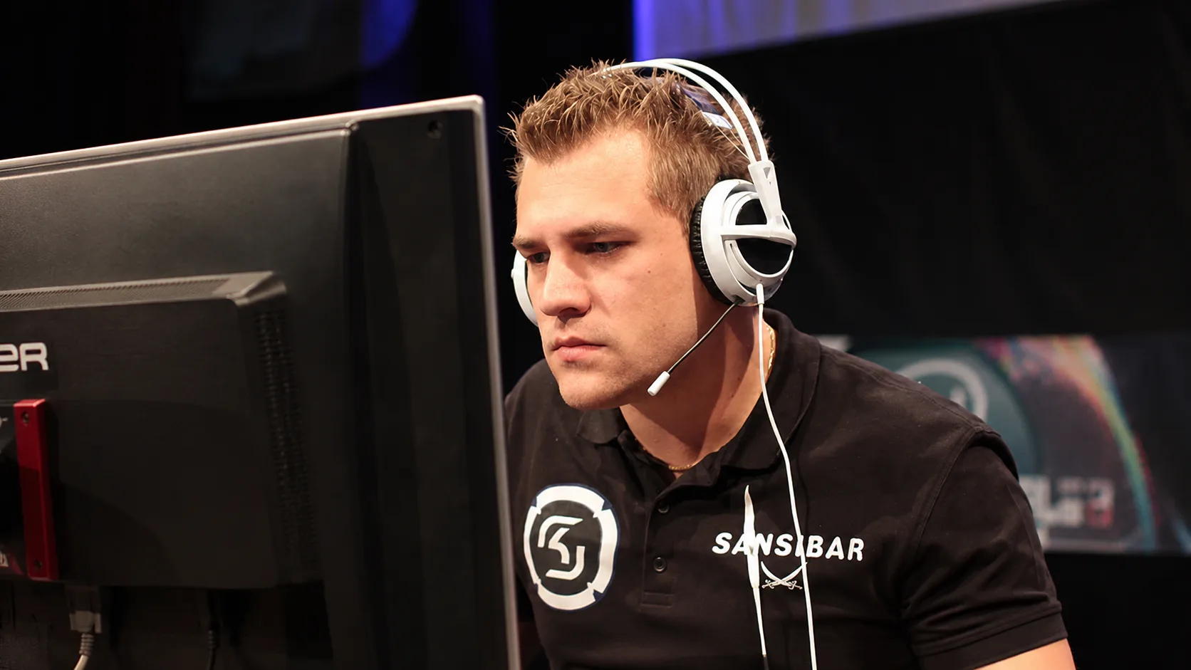 Pobierz konfigurację „RobbaN.cfg” dla CS 1.6 — 1